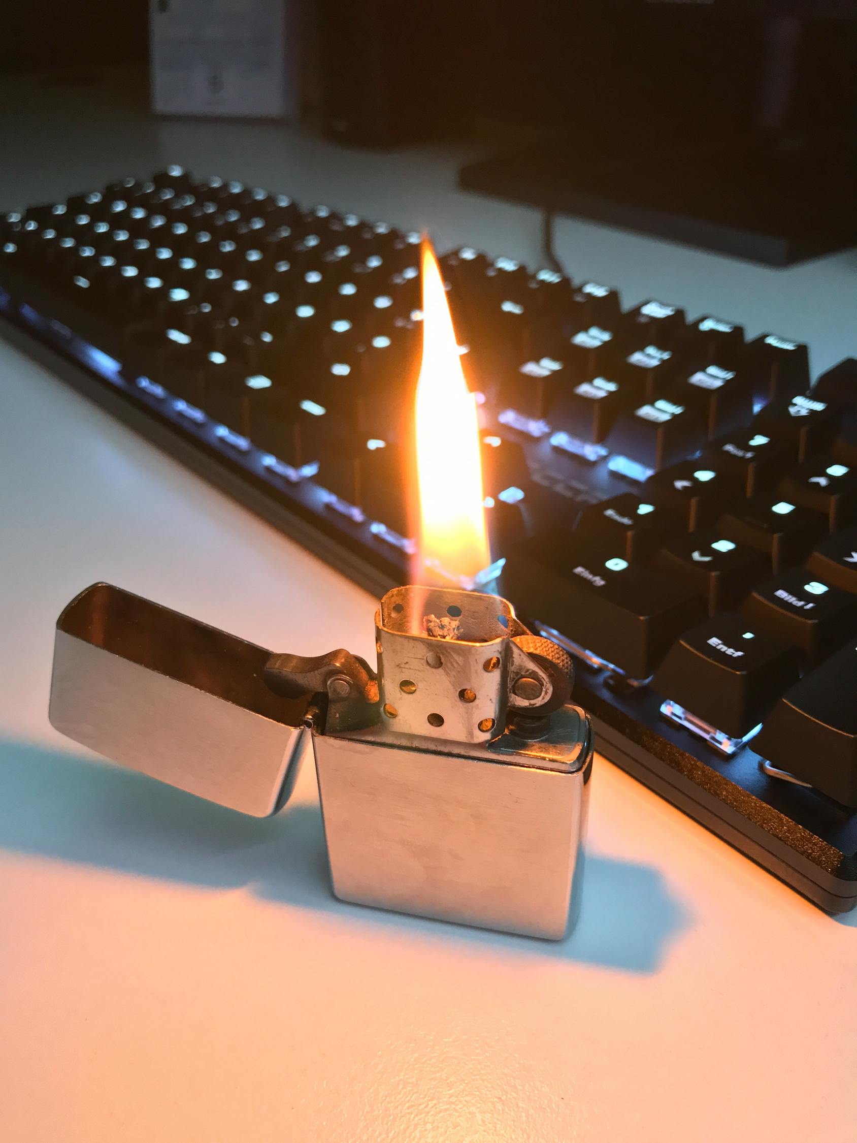 Zippo打火机价格详解与分析