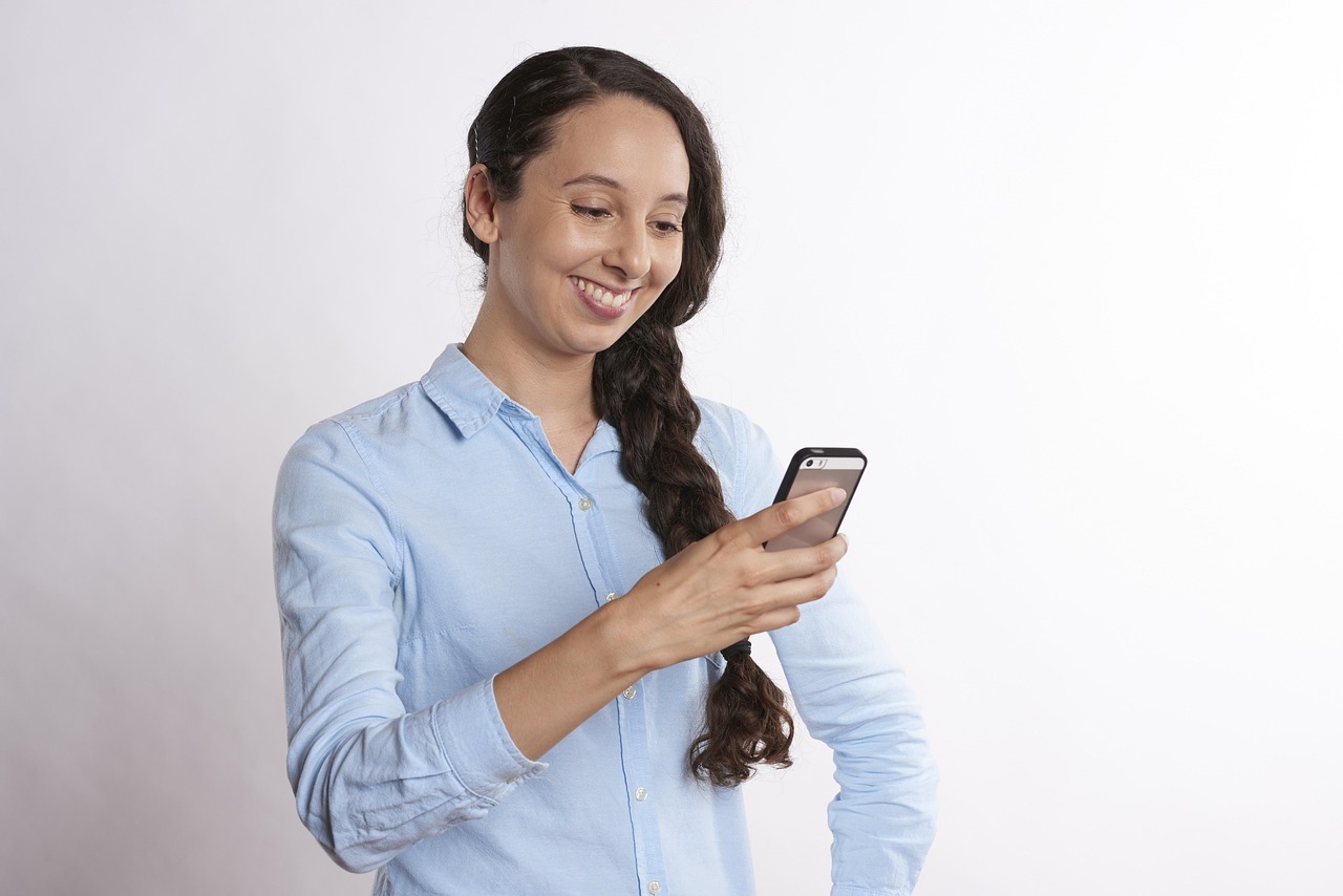 电话与演员,演绎生活的连线艺术