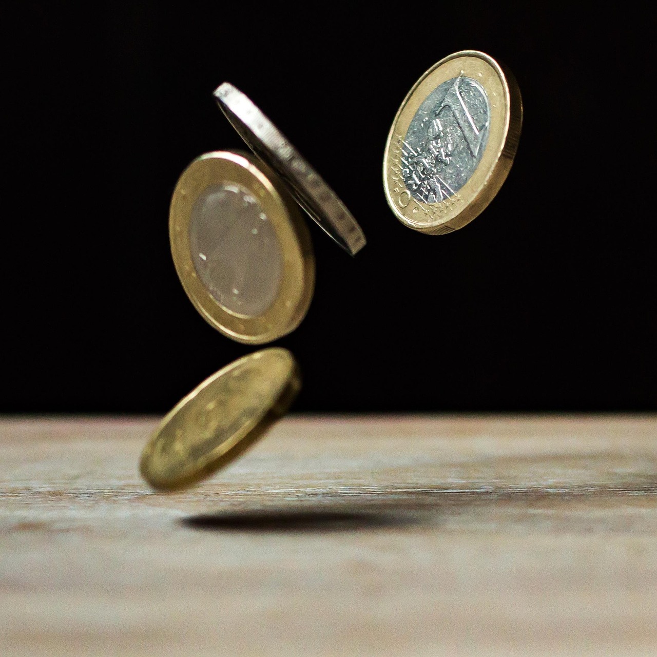 黄金股票概览，投资黄金的最佳选择及热门股票推荐
