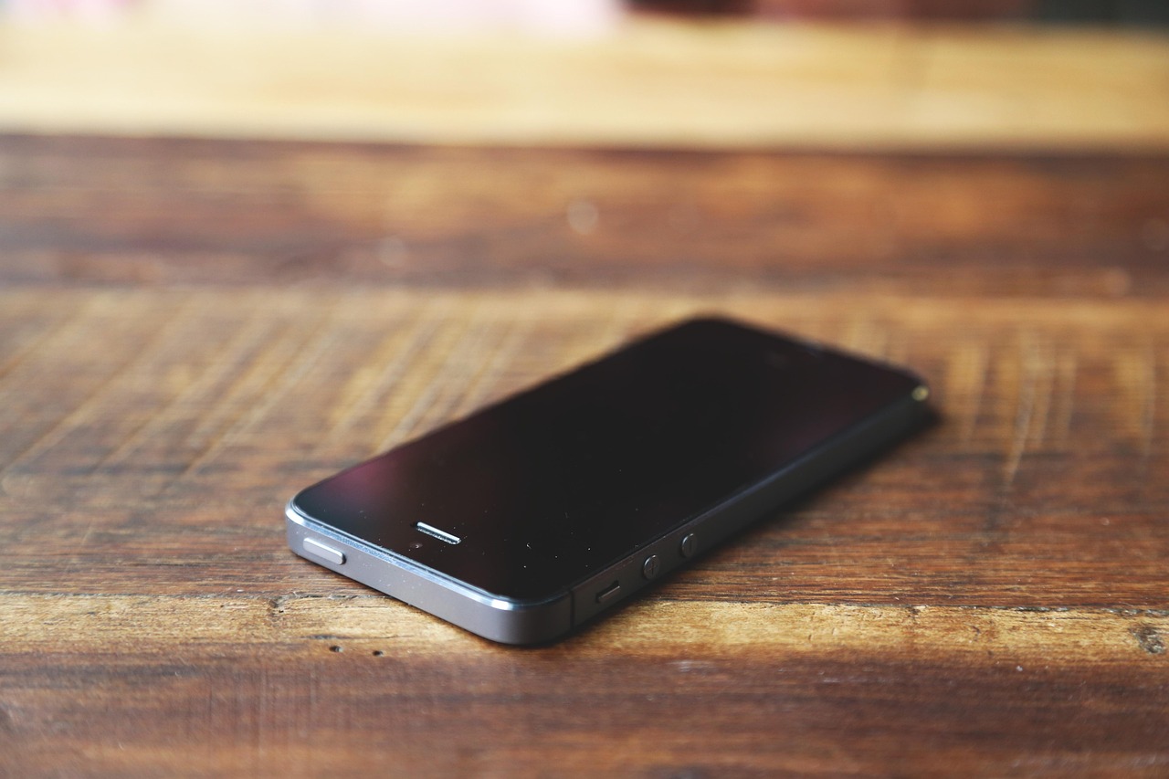 科技与期待交汇，苹果iPhone 8上市日期揭秘