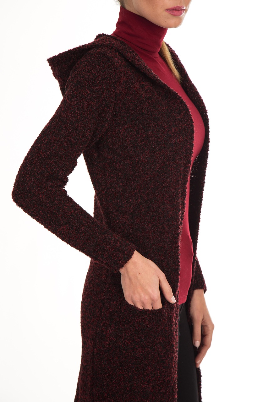 时尚与专业兼备,最新成人工作服款式亮相