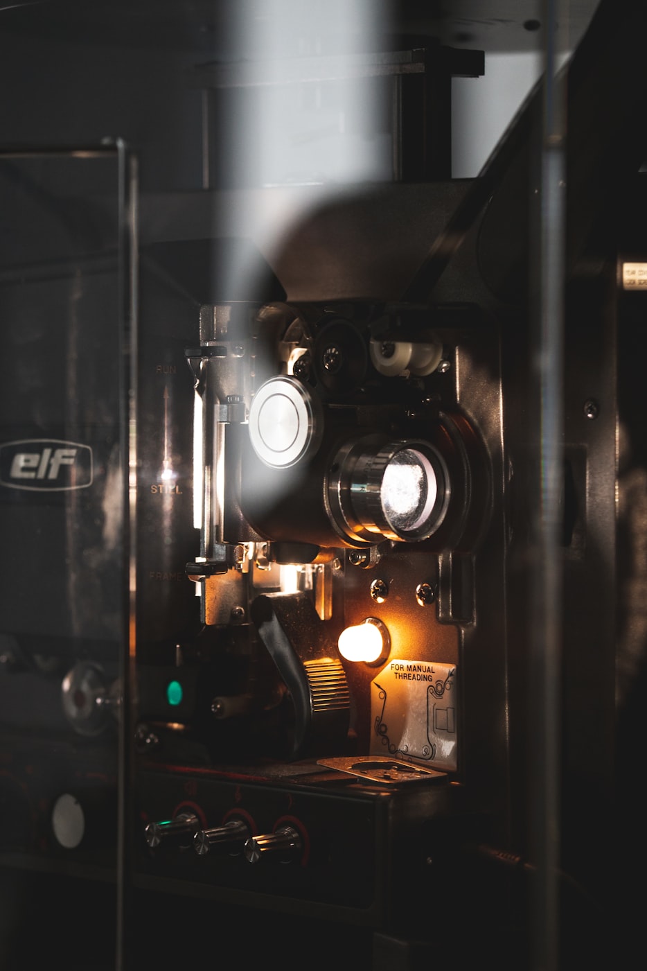 章小军最新动态揭秘,音乐与影视领域的创新突破