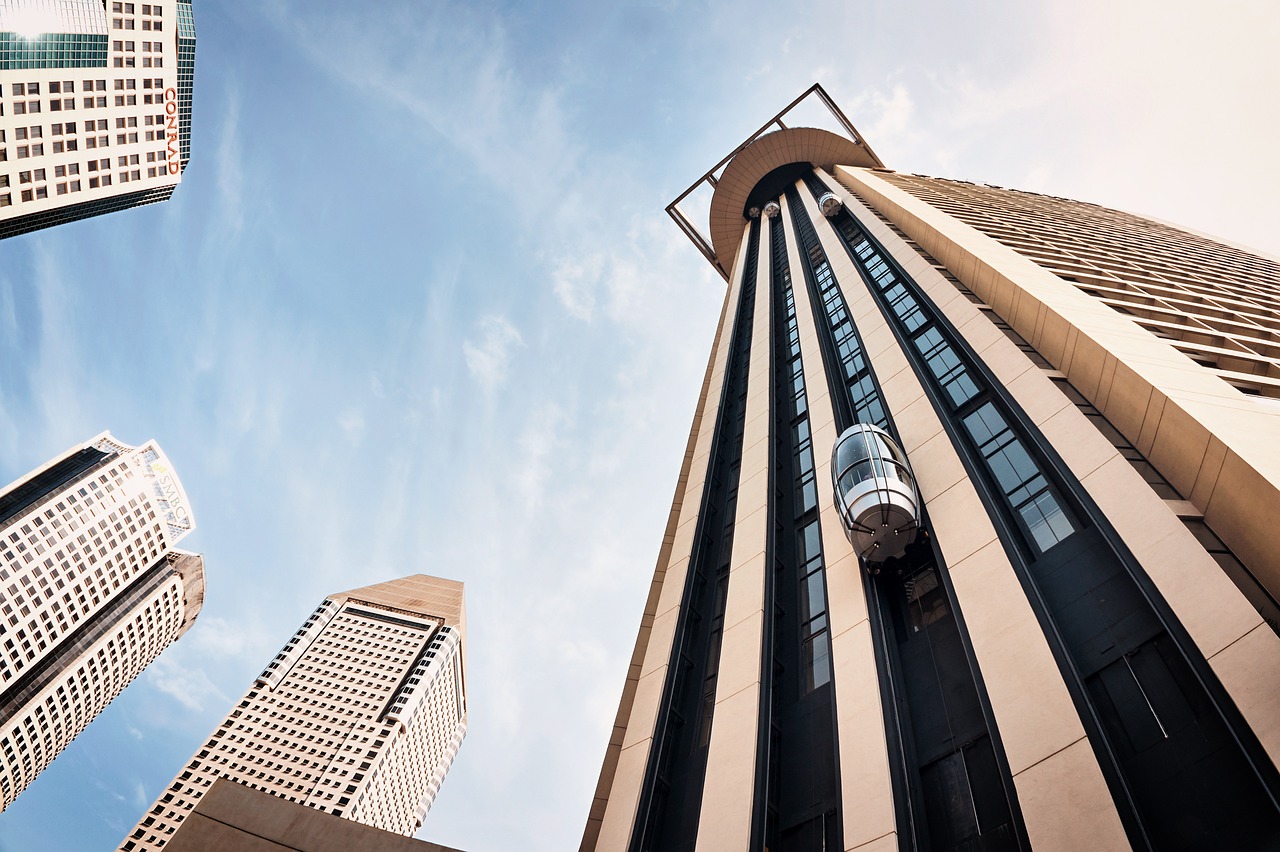 原油价格最新动态,波动因素解析与市场走势预测