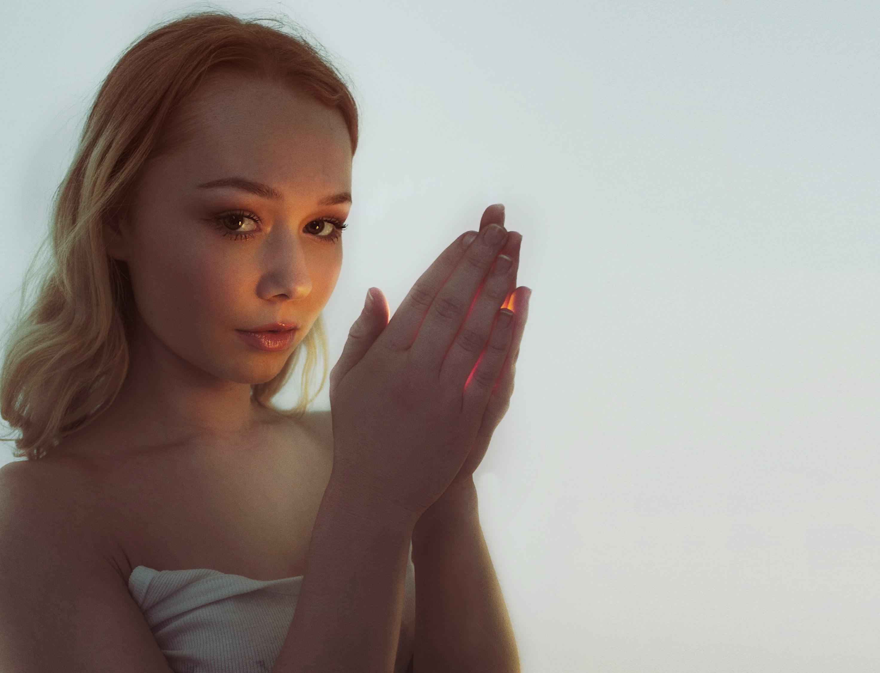 韩国电影魅力展现,年轻保姆的青春故事