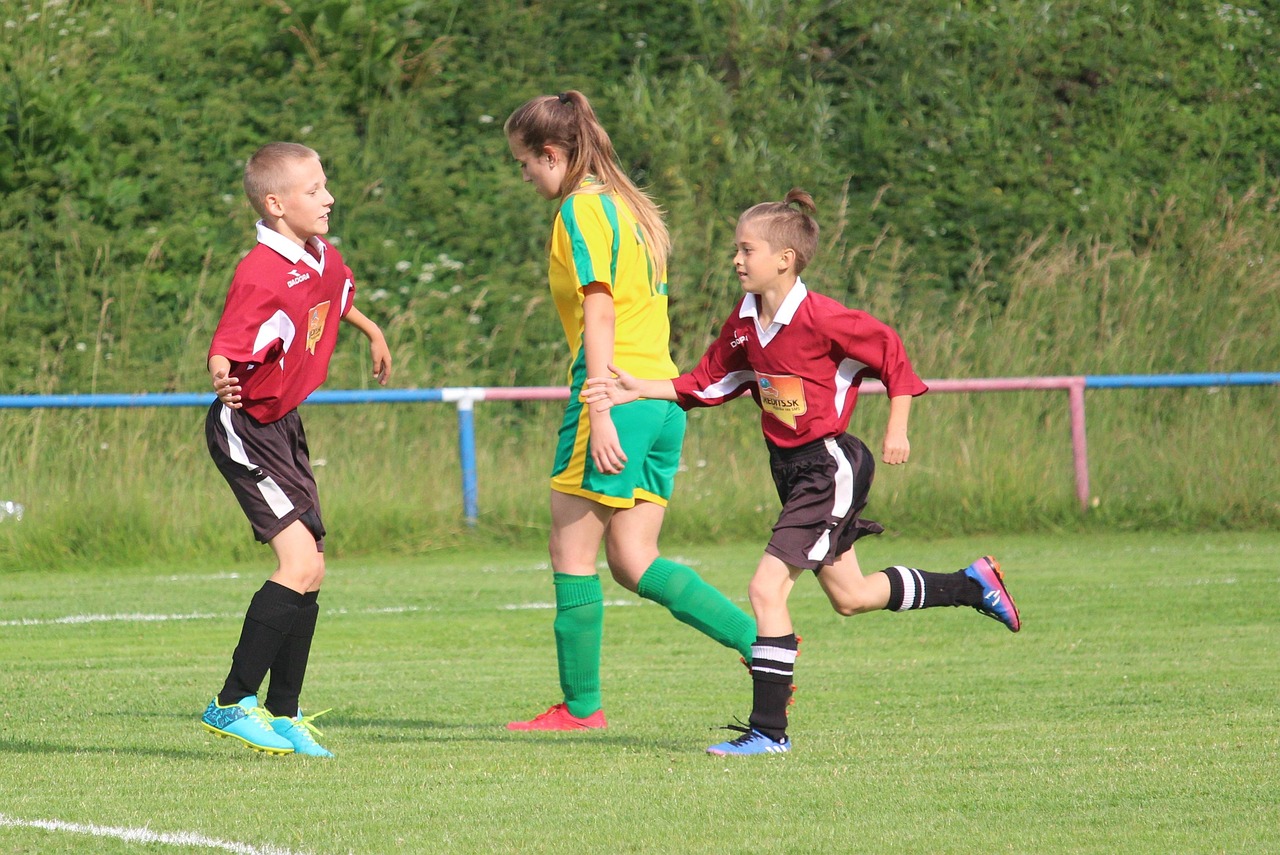 中叙足球友谊对决,跨越文化的激烈比拼