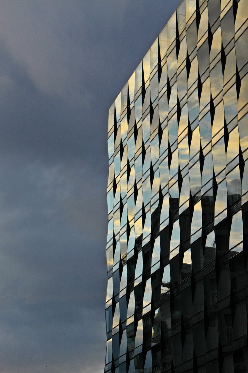 能建投上市,企业成长的新里程碑