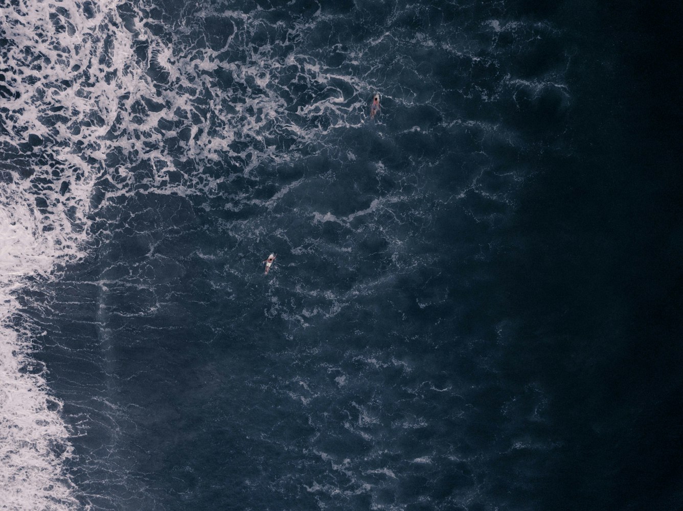 探索海洋的视听盛宴，海浪电影的世界之旅