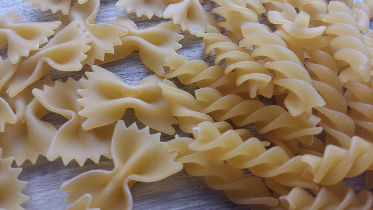 烹饪的艺术与创新的融合,2010年最新食谱集