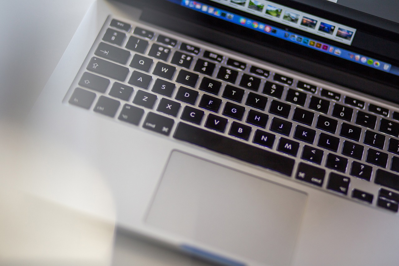 苹果新款笔记本电脑,技术与设计的完美融合亮相市场