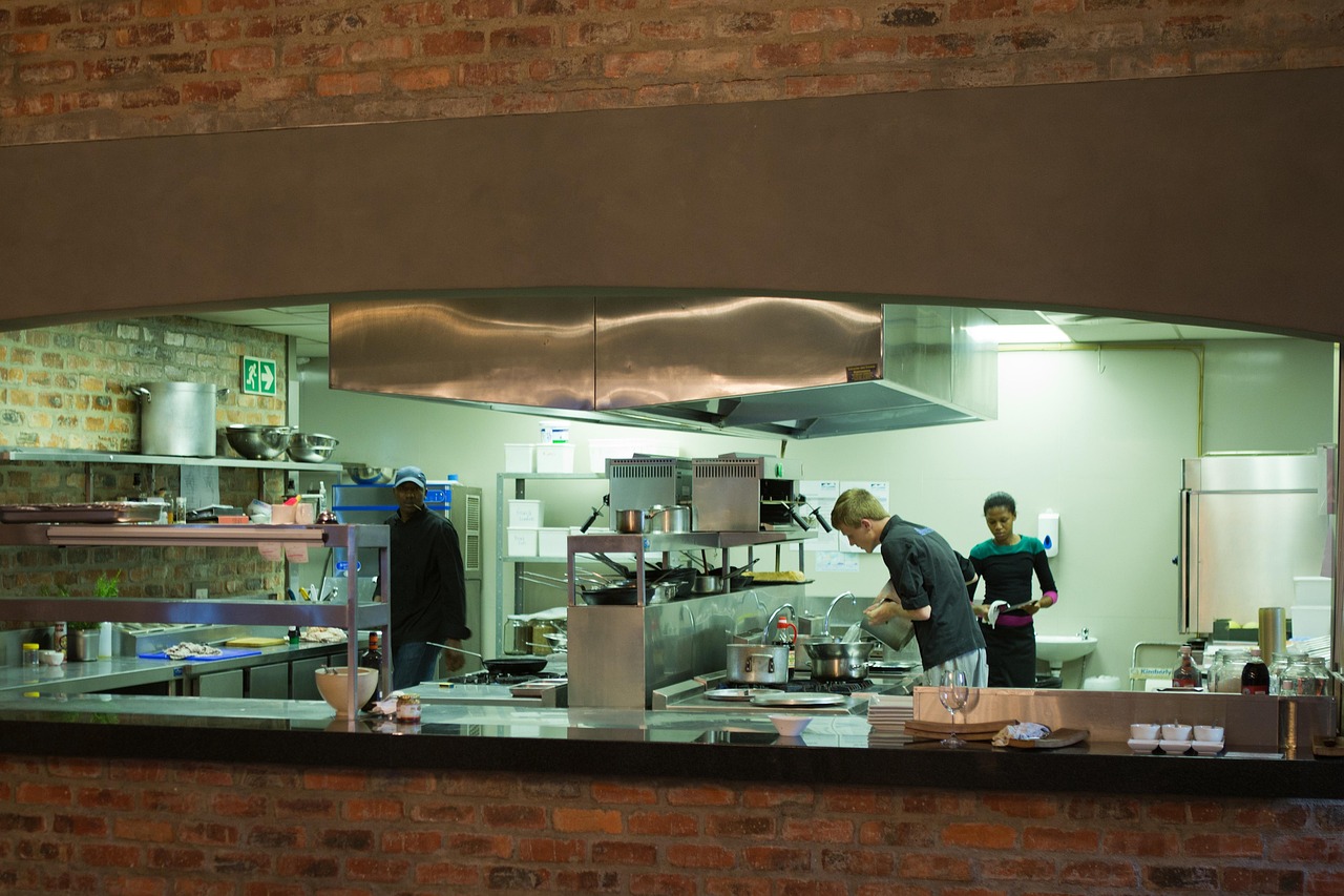 烹饪巅峰对决,西厨比赛精彩瞬间回顾