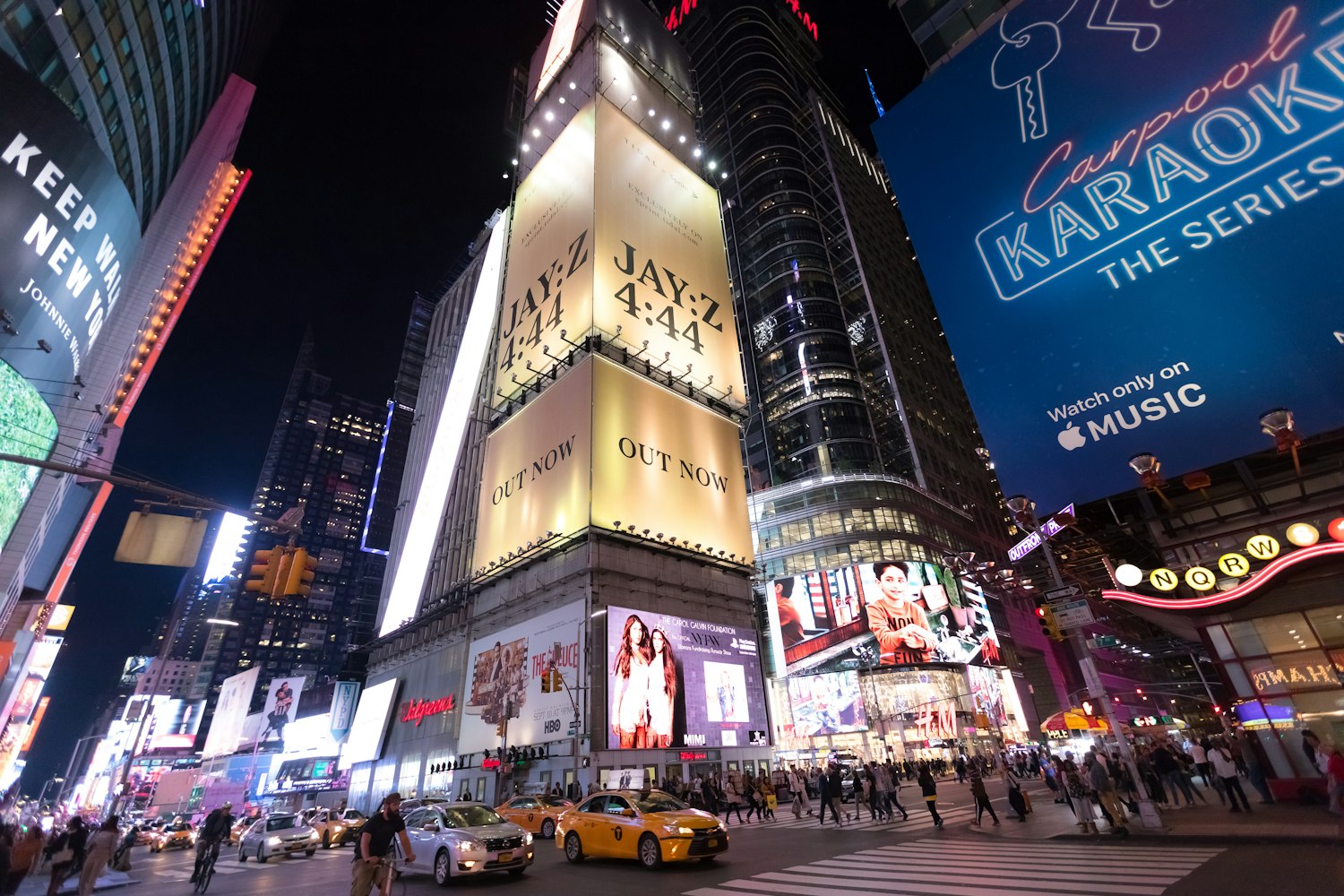 80年代重塑风尚与变革的新潮流引领时代潮流。