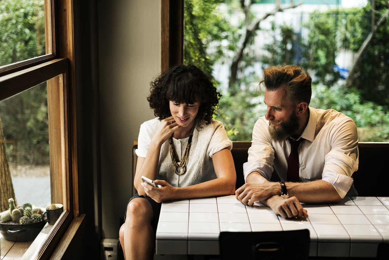 麻雀爱上凤凰演员表全解析,跨越阶层与命运的爱情故事