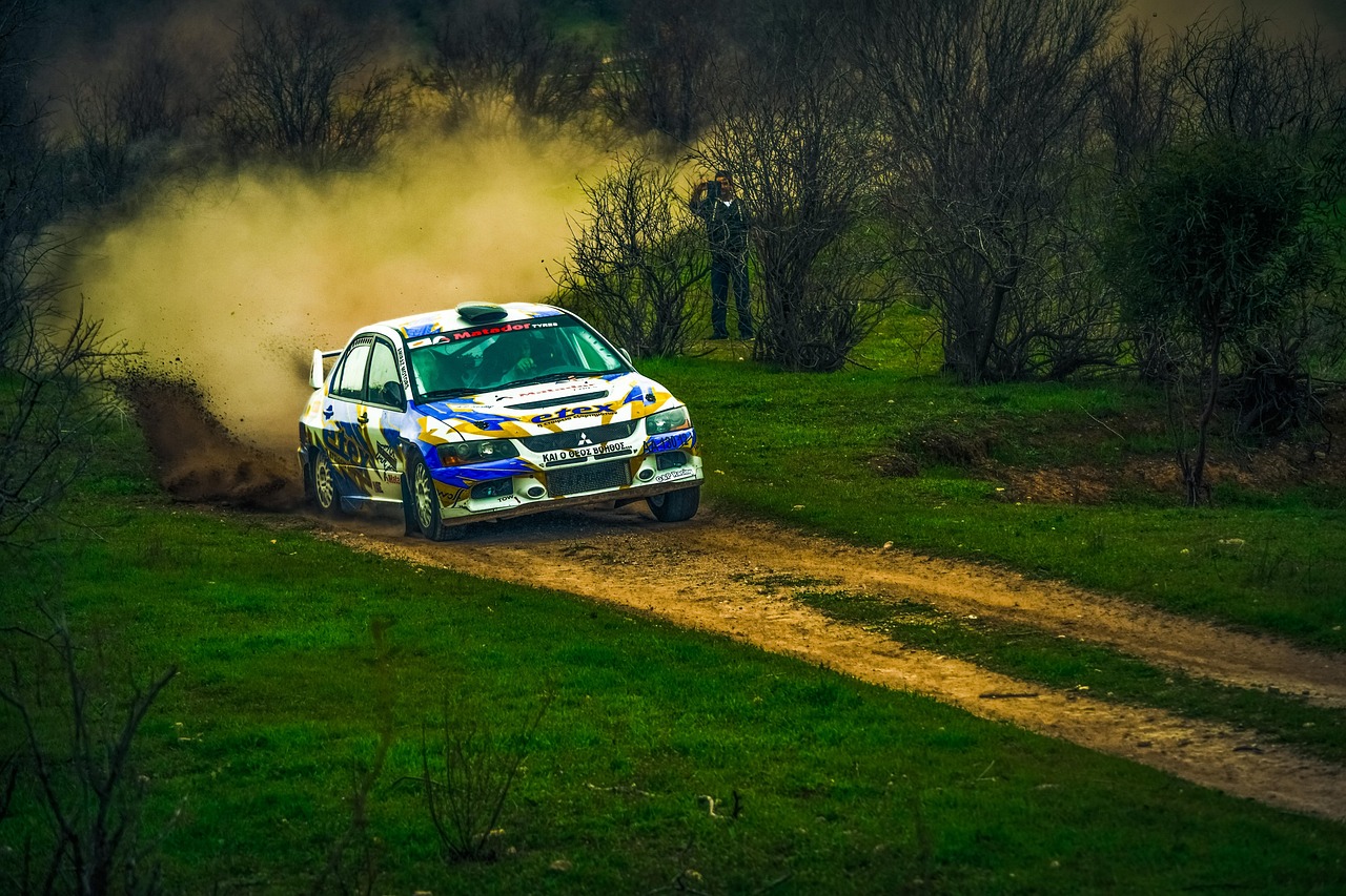 汽车拨河比赛,速度与力量的巅峰对决视频!