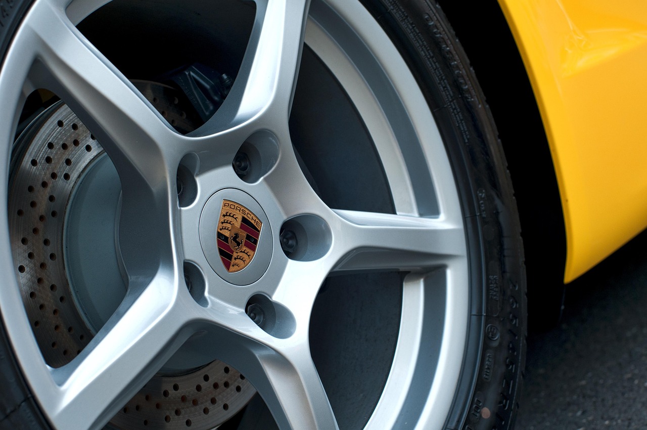 小鹏汽车价格,市场竞争中的优势与价值体现解析