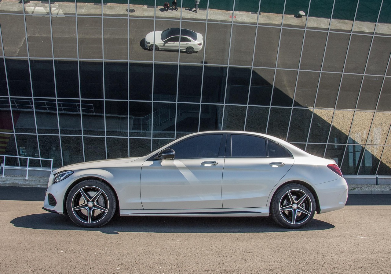 奔驰E350L上市时间解析,期待与等待的完美结合,新车即将登场!