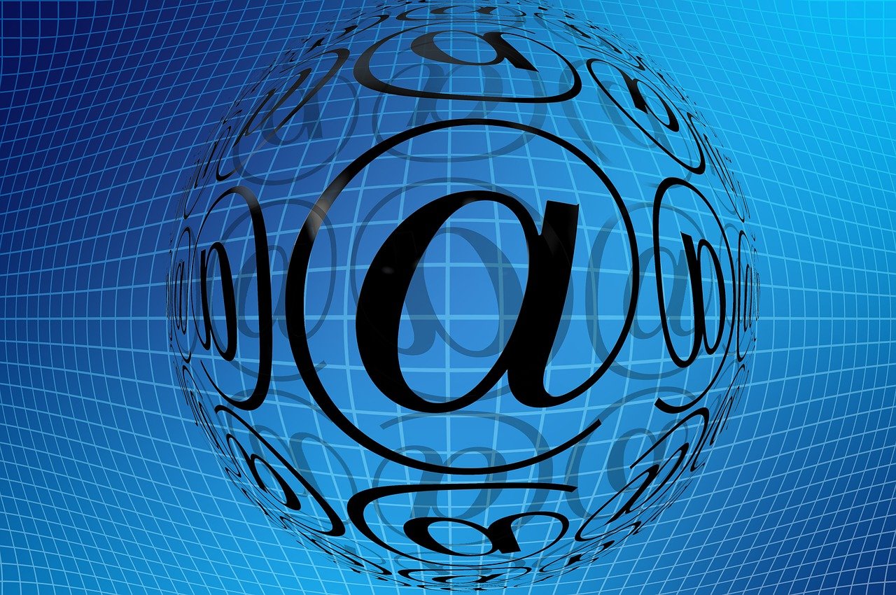 上市银行年报深度解析,业绩、风险展望及未来发展趋势