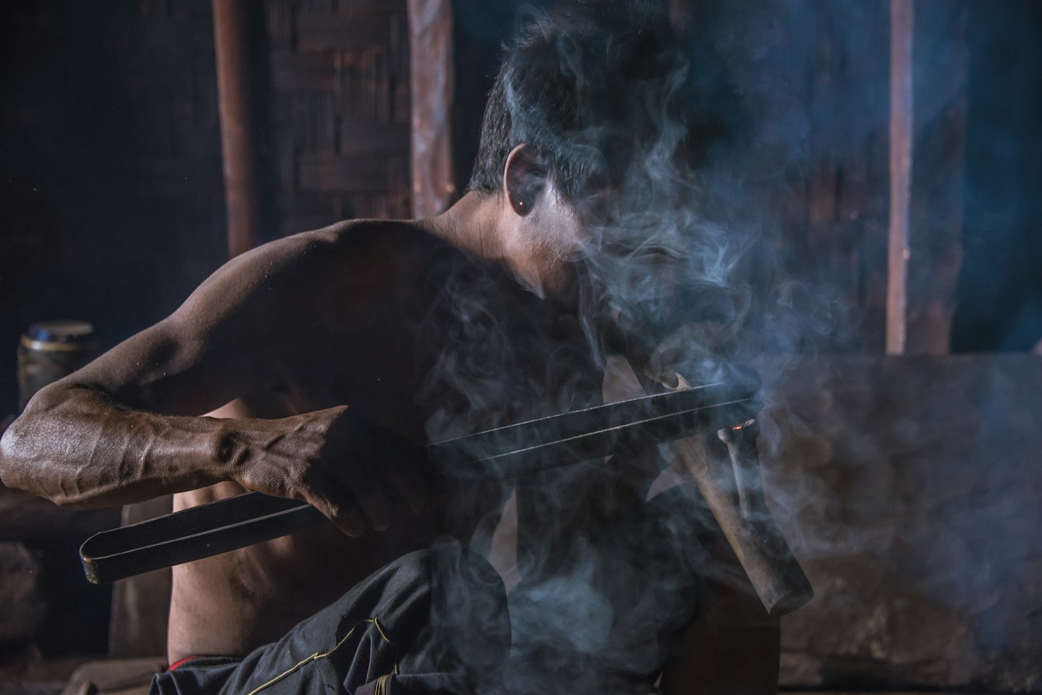 电影鲨滩,人与自然的博弈,生存的终极挑战