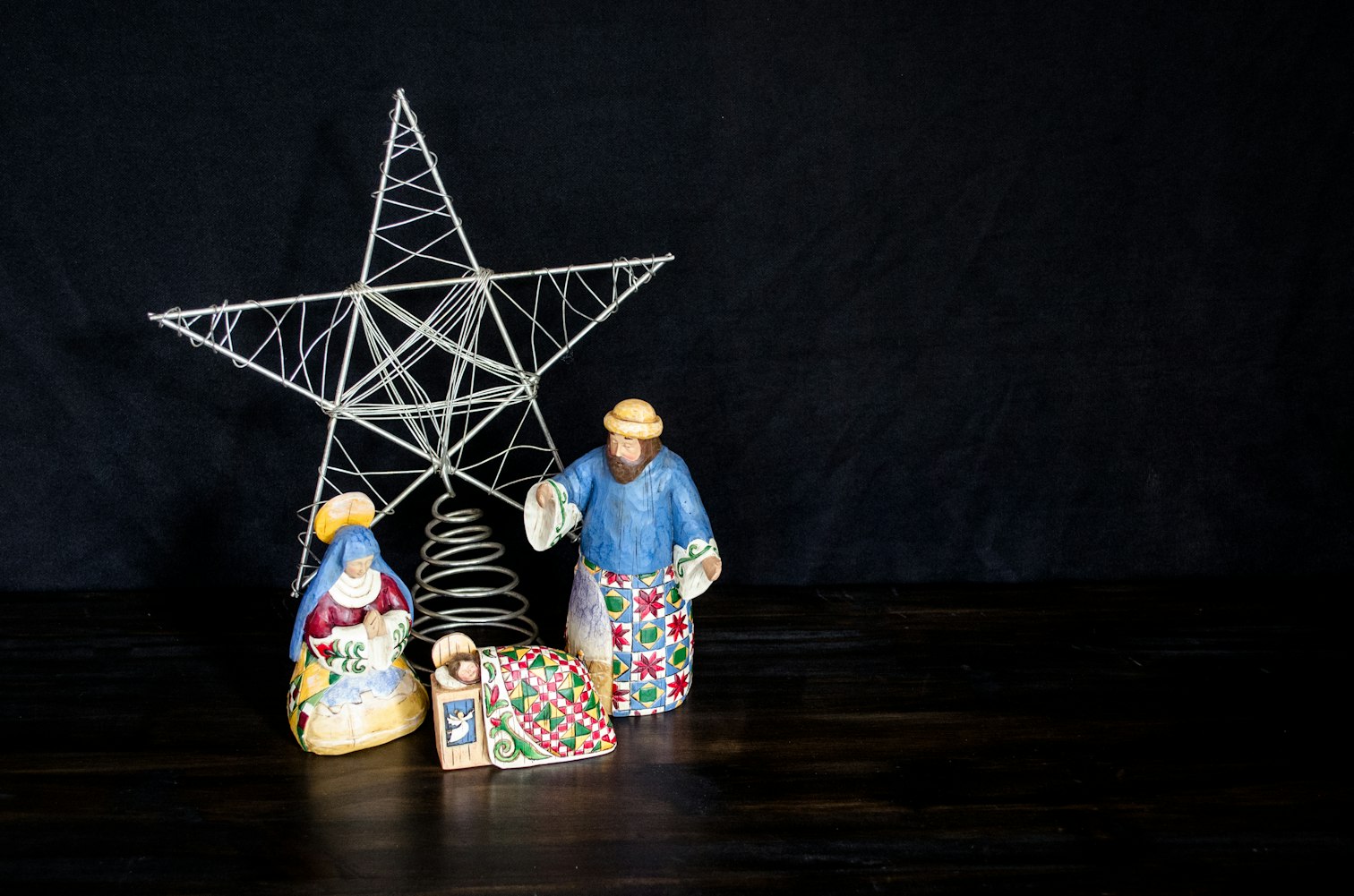 举牌明星，舞台上的闪耀焦点