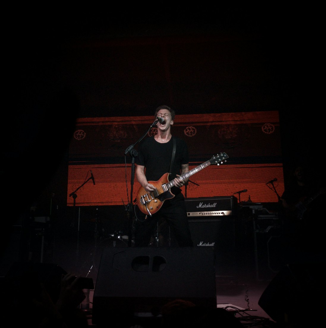 2017年度热门歌曲盛宴，时代的旋律与集体记忆回顾。