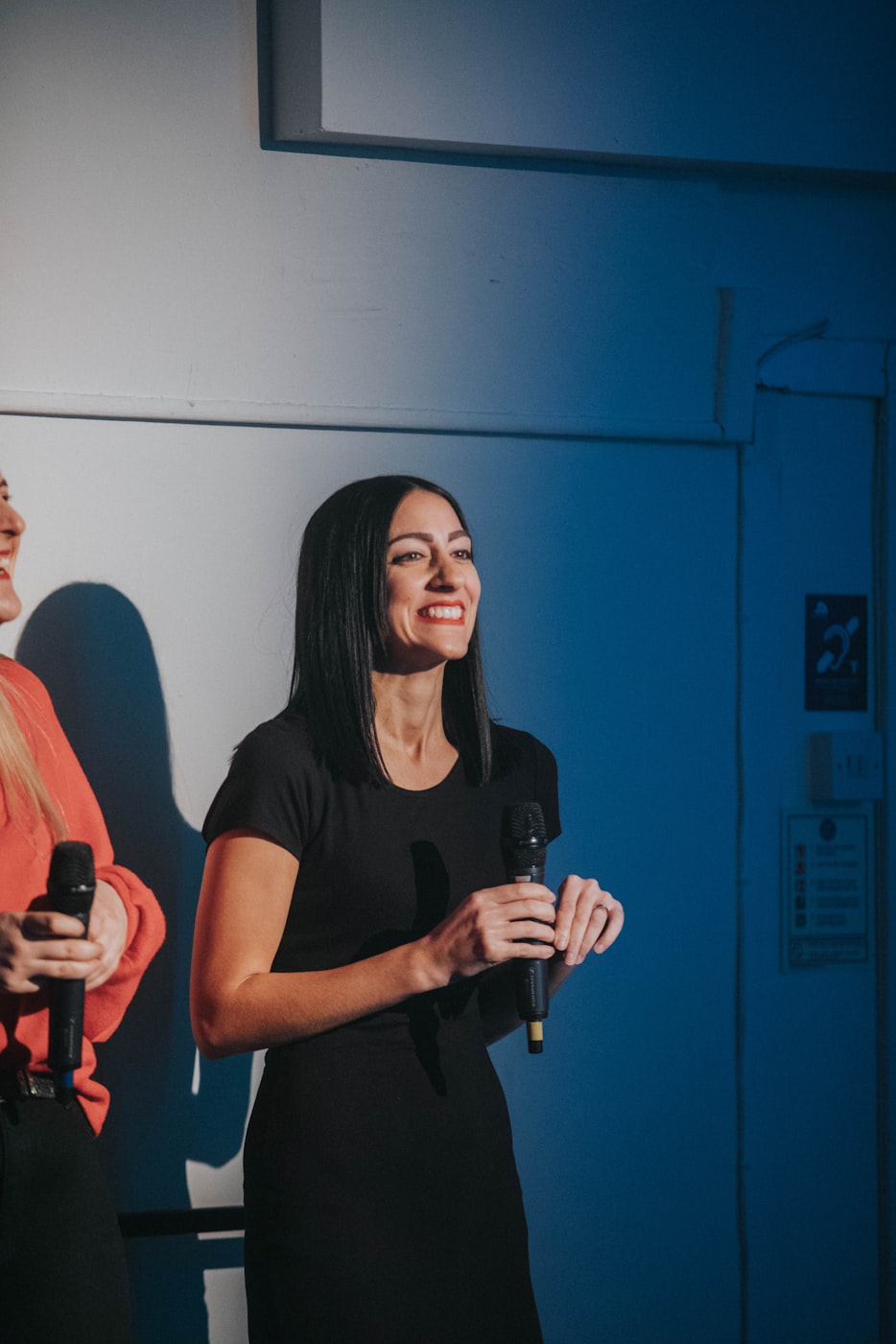 逗吧街演员，舞台上的闪耀之星