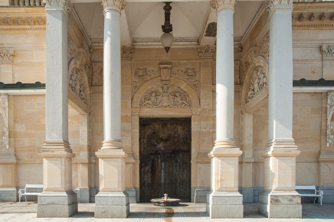 世茂公园美地最新房价深度分析与展望，未来趋势及市场洞察