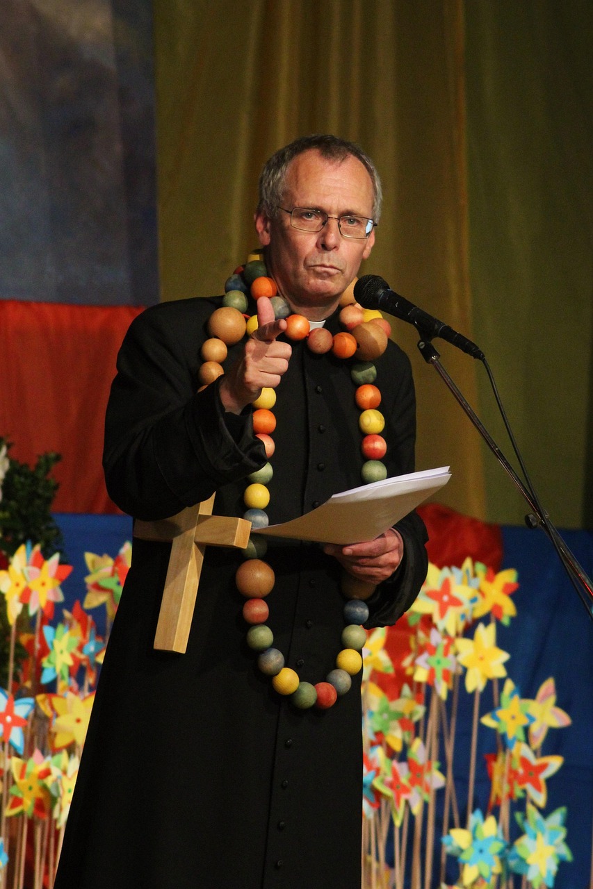 吴霆牧师最新布道分享，信仰之光引领人生之路