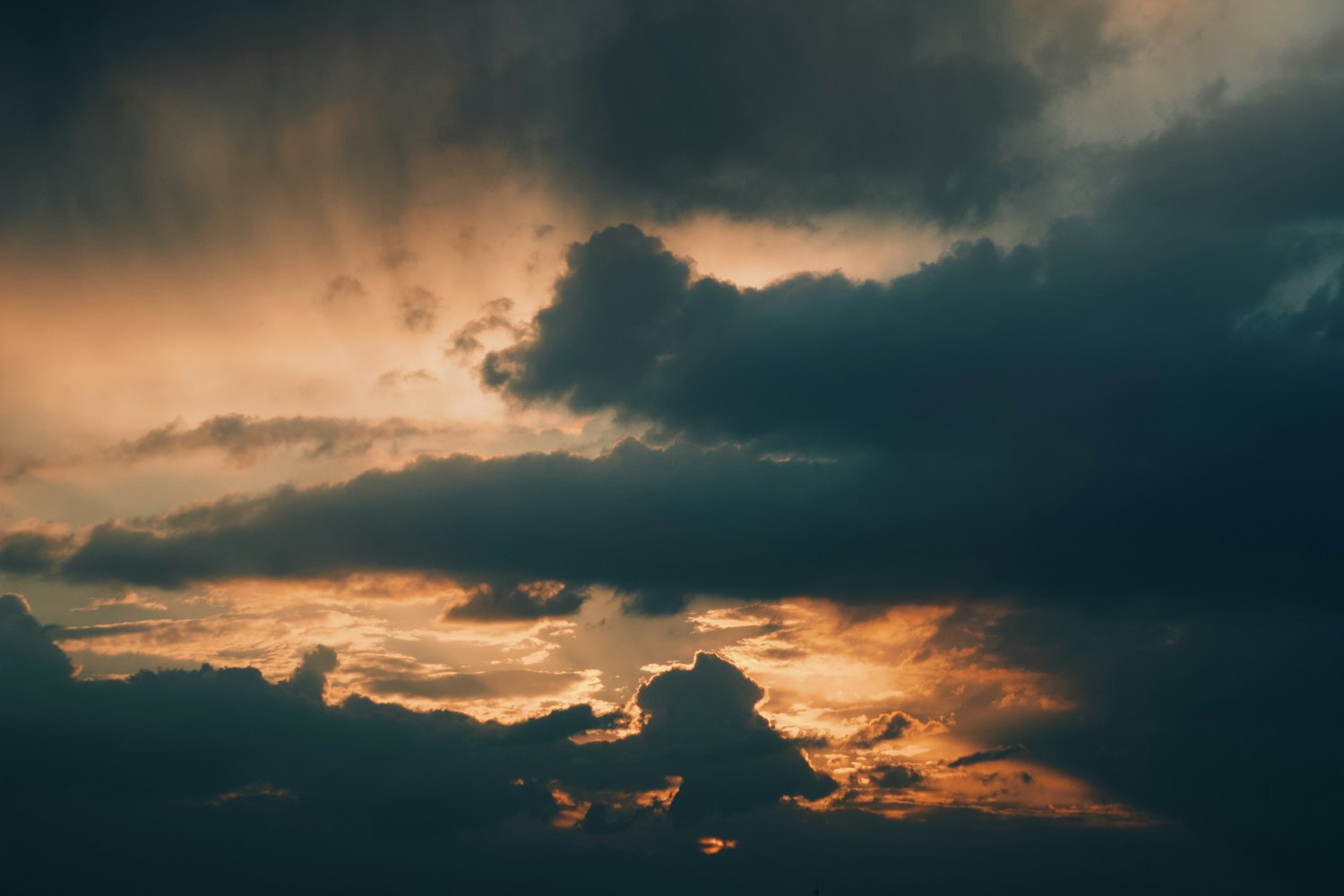 最新气象卫星云图揭示天气变化的奥秘/秘密