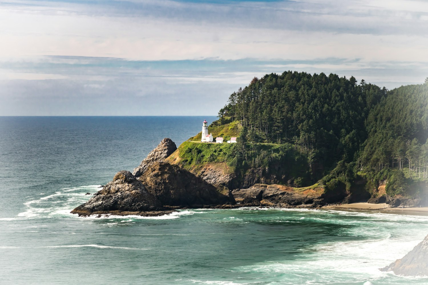 探索涠洲岛旅游新热点，最新资讯一网打尽