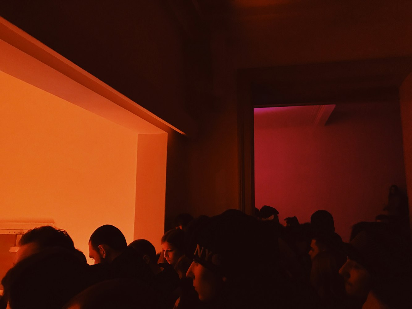 一夜迷情，情感交织与视觉盛宴的电影之旅